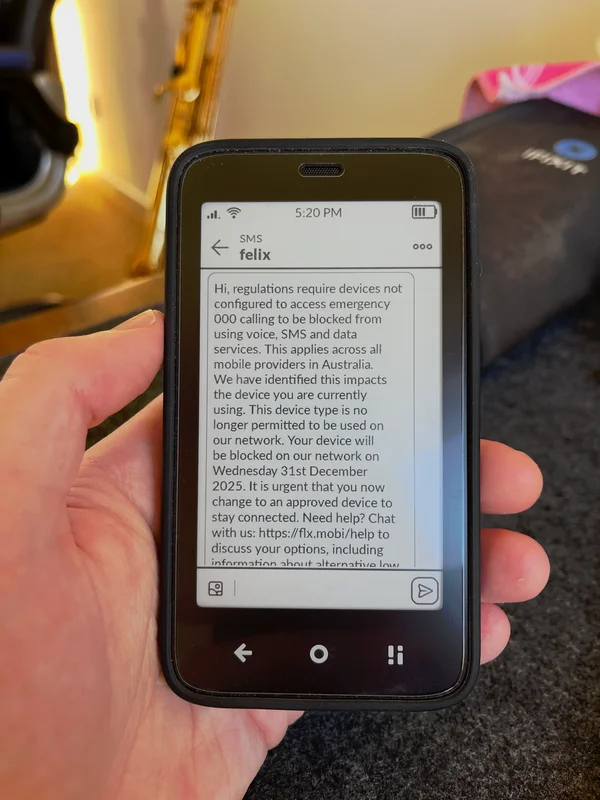 SMS from Felix Mobile warning the Kompakt will be blocked